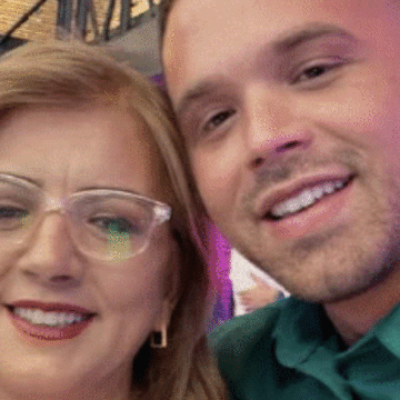 Yll Limani Nëna e Yll Limanit një zonjë e vërtetë, me këtë pamje po ua kalon edhe çikave të reja të estradës