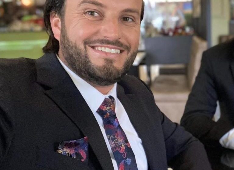 E dhimbshme: Vdes në moshë të re këngëtari i njohur kosovar Afrim Spahiu