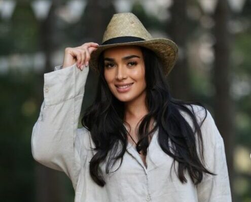 Klea Huta e fshinë plotësisht Elgitin nga jeta e saj, ajo ka hequr çdo foto dhe  kujtim me të