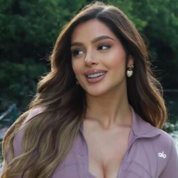 le Njihuni me nënën e Lelës, vjehrrën e Leos – ajo qenka si çikë e re dhe një bukuroshe e vërtetë