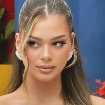 lela-seferi-b-4656556525555645558-960x540-1 Lejla nis një kapitull të ri , ajo ka marr valixhen dhe po niset për një jetë të re, por ku po shkon ajo?