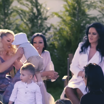 motrat mustafa Njëra nga shtatë Motrat Mustafa bëhet vjehërr, nusja e saj i la nën hije krejt rejat e famshme të estradës