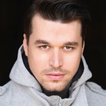 Alban Skenderaj vendos ta bëjë një selfie me gruan por i ndodhi diçka e papritur