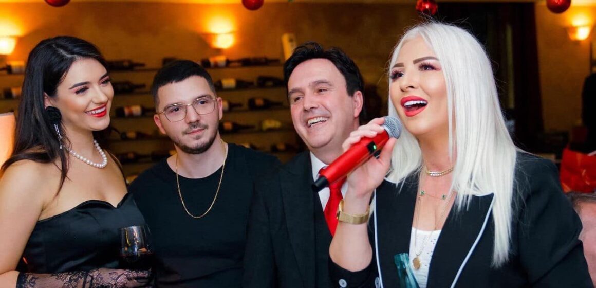 Naimi ka disa fjalë për djalin e tij Platorin, si do të ndihet ai kur ti lexoj ato vargje të babait