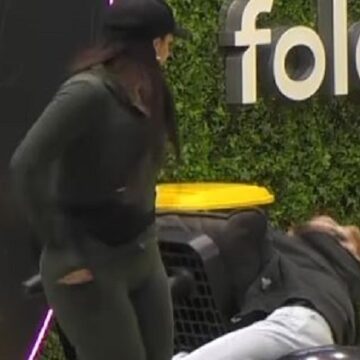 Erijola Si reaguan banorët në momentin që Elijona u rrëzua