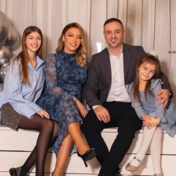 E kanë zënë nënën e tyre, nuk do ta besoni sa qenkan rritur çikat e Nexhat Osmanit, ia paskan këputë kokën babës e hallës Remzie