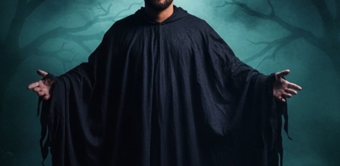 Gjesti rikthehet pas vdekjes së vëllait, e feston Halloweenin dhe vishet krejt në te zeza