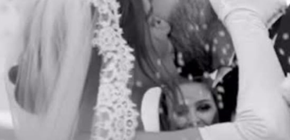 Screenshot Vetëm pak muaj pas martese, këngëtarja e njohur shqiptare shtatzënë, e dha vet lajmin e bukur për bebushin që po vjen