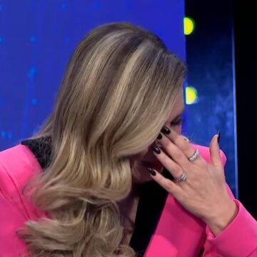 Leonora E dhimbshme e prekëse, Leonora shpërthen në lot: Për hir të fëmijës bëni gjithçka