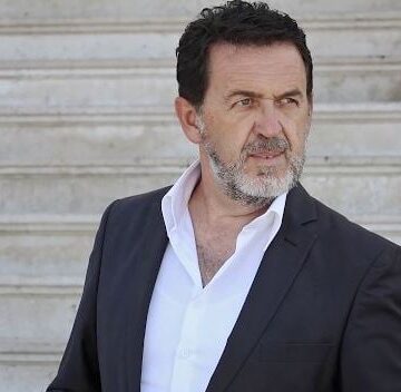 Vdekja e motrës e ka thyer Xenin, i pëlotë të gjithë me fjalët prekëse për humbjen e saj në moshë te re