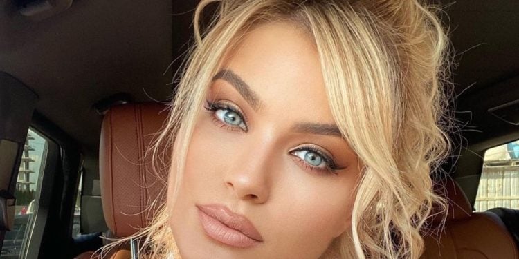 afronaa Myzhde, myzhde – fejohet ish-gruaja e Bleros, Afrona Dika, pamjet ku shihet më e lumtur se kurrë