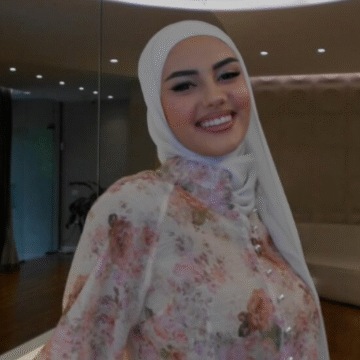 Hati po na len pa mend me paraqitjet e saj të fundit, ksaj radhe e ka tepruar me bukuri