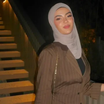 Hati prezanton motrën e saj − qenka një bukuroshe e vërtetë, ato kanë një lidhje të mrekullueshme me njëra−tjetrën