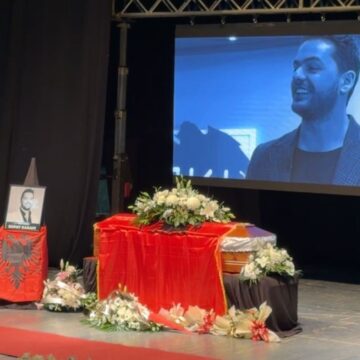 Kosovë, Shqipëri e Maqedoni e përcollën për në banesën e fundit, pamje nga varrezat ku pushon trupi i Shpat Kasapit