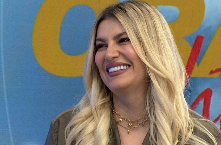 leonora Si rrallëherë, Leonora Jakupi publikon fotografi pranë personi të zemrës, jep lajmin e madh e shumë të gëzueshëm