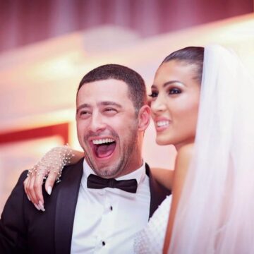 Më në fund ribashkohen Nora dhe Roberti, ky i fundit i propozon sërish martesë, ajo e pranon