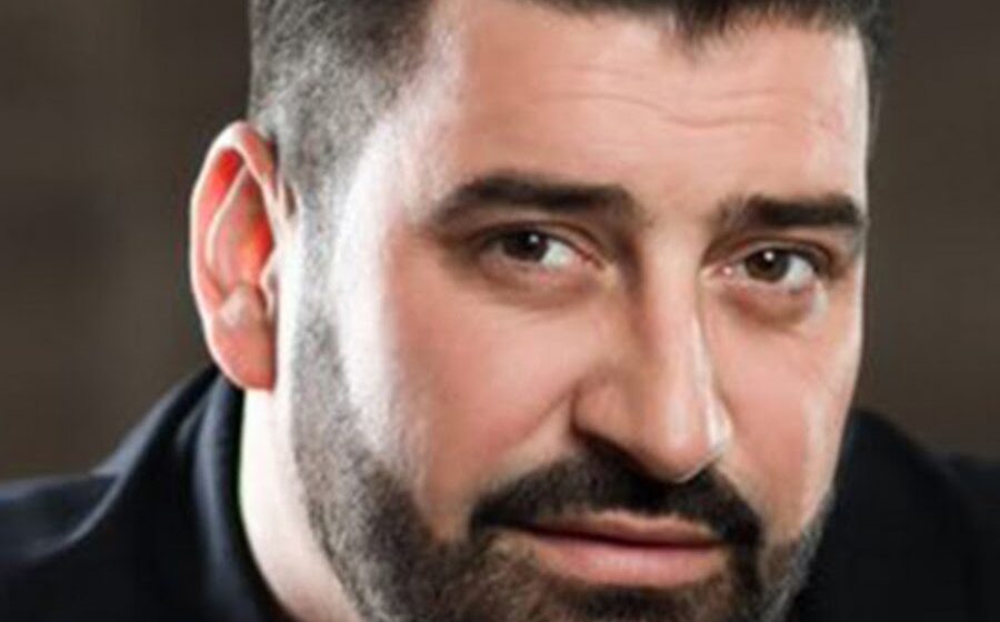 Meda nuk flet dy herë por ja qet pikën , i ka dy fjalë për personin e zemrës