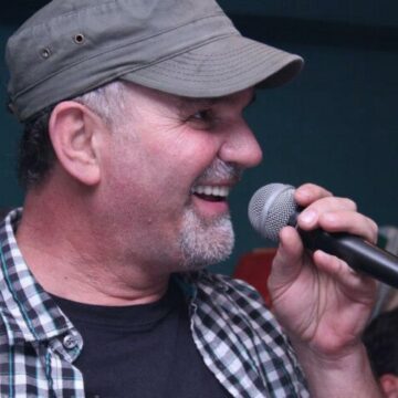 E dhimbshme: Personi më i afërt i Shemit s’mund ta përballojë vdekjen e tij, ua këputi shpirtin të gjithëve me këtë reagim