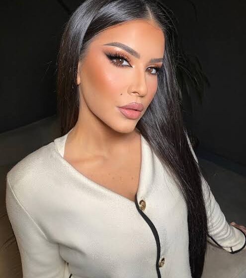 Elita Rudi duket si vajzë 18 vjeçare, trupi i saj është në superformë, Gjiko paska me u “shkri” prej ksaj bukurie