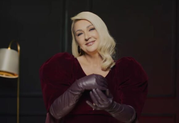 Remzie Osmani i la nën hije krejt gratë e estradës, është bërë tamam një zonjë e randë – s’ia kalon kush