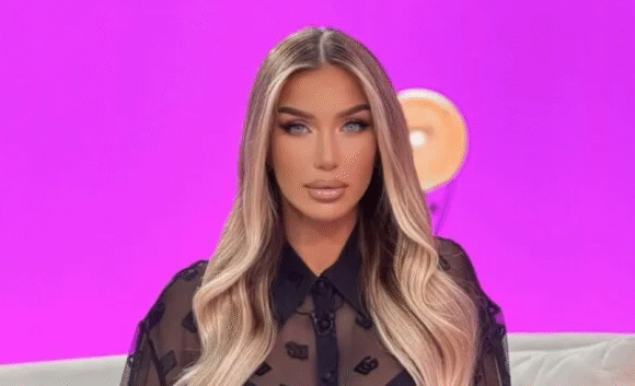 Adelina Tahiri më e emocionuar se kurrë, iu lind një vajzë por e kishte fshehur për kaq kohë