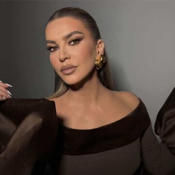 Leonora Jakupi vishet për qejfin e vjehrrës dhe burrit, vishet me fustan deri në fund të këmbëve – duket si rrush