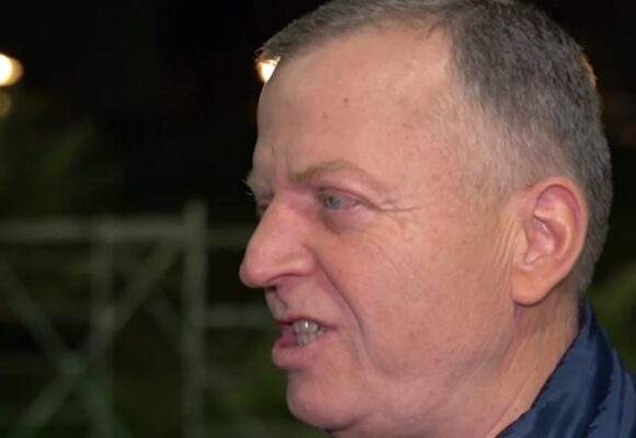 Flet sërish babai i Malit, deklarata të forta për Violeta Kukaj