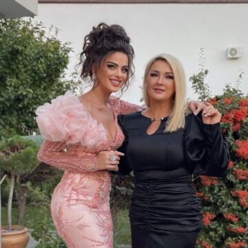 Remzia nuk qenka vjehrrë e vështirë si shumica e shqiptareve, nuk i përzihet rejës se kur zgjohet nga gjumi