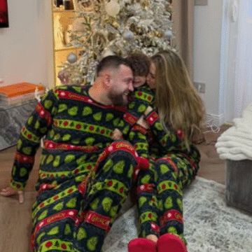 ejlli Familja Ejlli sjellin magjin e festave të fundvitit, duken kaq bukur në përqafimin e njëri-tjetrit