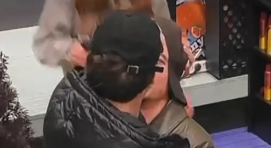 U dha puthja e parë mes Klodit dhe Londrimit, fansat e tyre u shokuan nga ky gjest