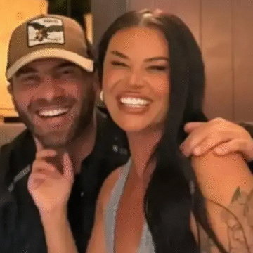 U rehatuan vëllezërit, pas Norës e Robertit, bashkohen edhe Santiana e Patrisi – kaq të lumtur pranë njëri-tjetrit