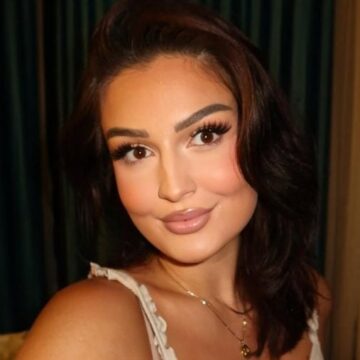 Vesa bëhet gati për të dal veç pak ditë pasi e lindi vajzën, trupi po i duket si përpara, veç edhe më i bukur