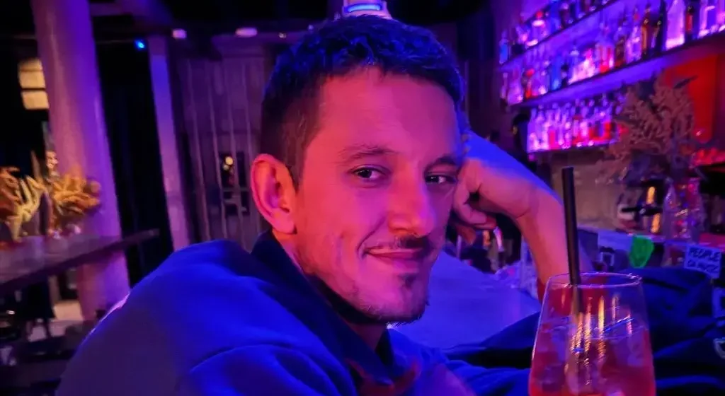 Reagon Vullneti për raportin shumë të afërt të Klodit dhe Londrimit