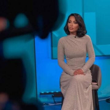 zoj Zoja Nushi tamam si zojë në paraqitjen e fundit, më në fund ia qëllon me stil të veshjes