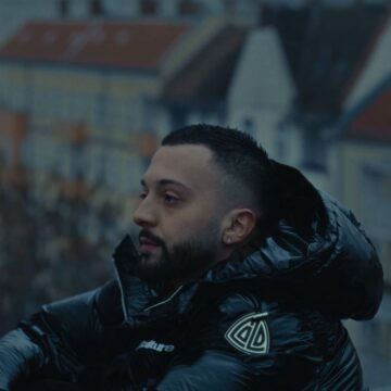 Dhimbja e shpirtit për vëllanë e ndjerë, në një këngë të vetme, Gjesti i bëri me lot shqiptarët me projektin e fundit