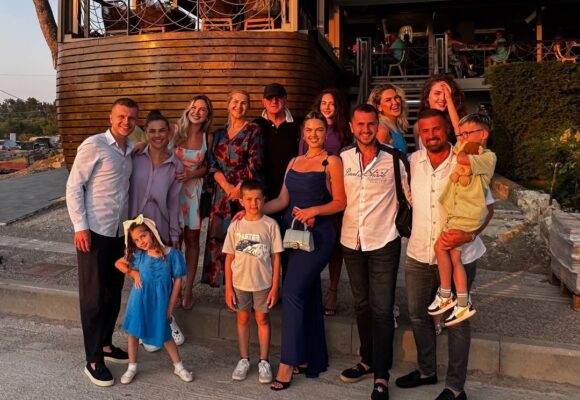 Edhe djali i vogël kishte mbetur, Shyhrete Behluli merr lajmin e madh si nënë – festë e madhe në shtëpinë e tyre