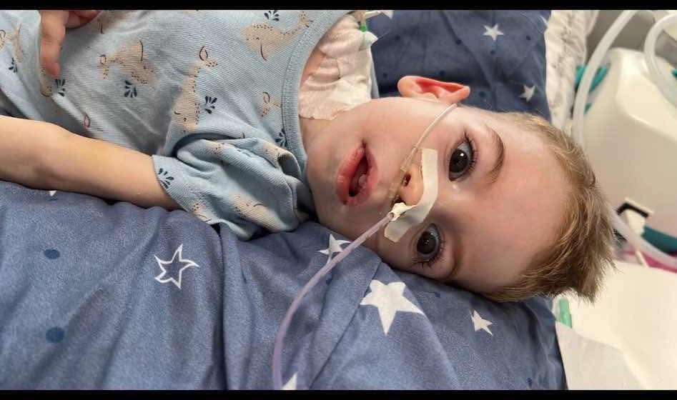 Bledoni i vogël ka nevojë për ndihmën tuaj, i duhen 31 mijë euro për t’u operuar në Turqi