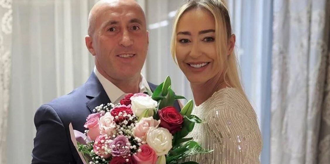 “Me kanë smutë s’kisha kesh, kish bërtitë”, Anita flet për gjendjen shëndetësore të Ramush Haradinajt (VIDEO)