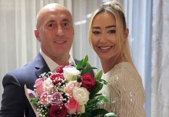 “Me kanë smutë s’kisha kesh, kish bërtitë”, Anita flet për gjendjen shëndetësore të Ramush Haradinajt (VIDEO)