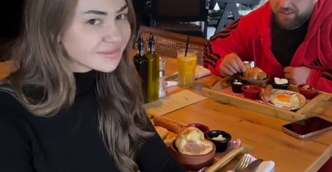 Luizi bënë premtimin e madh: Nëse fëmija im i dytë është djalë emrin do ta ketë Adem, për nder të komandantit legjendar, Adem Jashari!