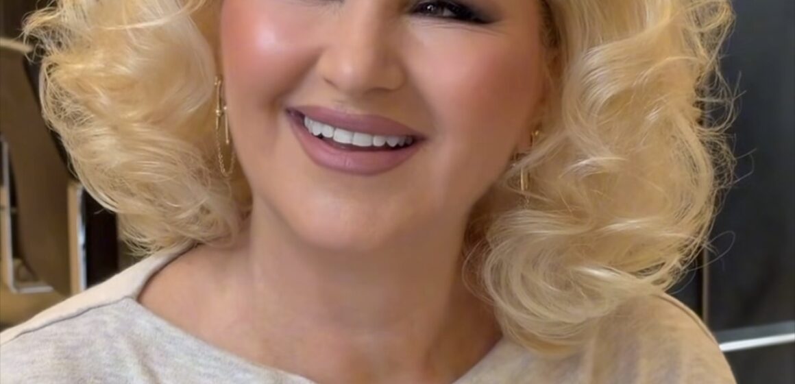 Screenshot Shyhrete Behluli shtyhet me rejën e saj për grim e frizurë, frizerka e ka bërë më nuse se Leartën