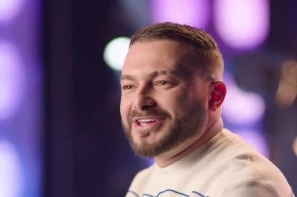 Lim Hoti nxjerr foton e Benitës në shtëpinë e tij, Alba “shpërthen” publikisht (FOTO)