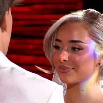 “Kurorëzimi i Dashurisë” e emocionoi shumë Elijonën, mezi e mbajti veten të mos përlotet gjatë vallëzimit të parë