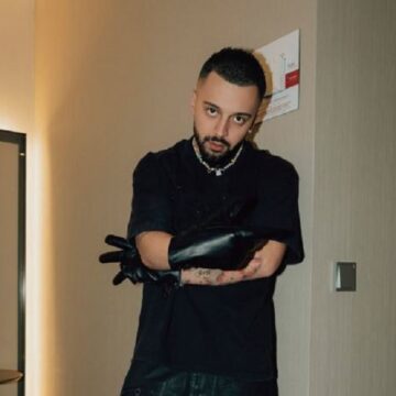 gjestyi Pas vdekjes së vëllait dhe këngës së fundit, Gjesti emocionon fansat me fjalët e fundit – u rikthye fuqishëm