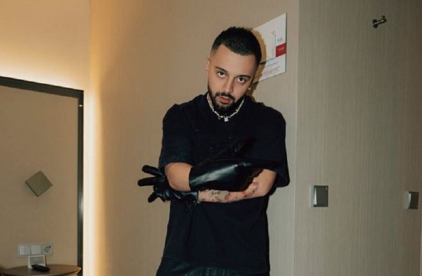 Pas vdekjes së vëllait dhe këngës së fundit, Gjesti emocionon fansat me fjalët e fundit – u rikthye fuqishëm