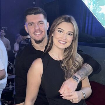 Vesa prek ndjekësit, publikon një imazh të bukur të Mirlindit me vajzën