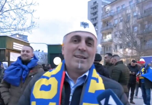 Mori rrugë nga Gjermani për ta shikuar ndeshjen e Kosovës me Turqinë, emocionin mërgimtari me fjalët