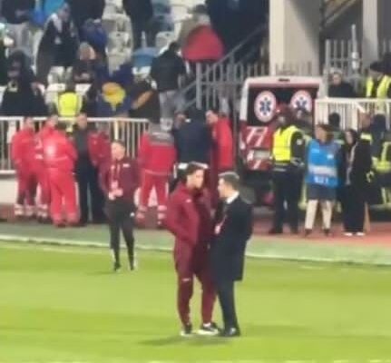 Turqit nisin me ankesa ende pa nisur loja, njërit prej lojtarëve të tyre nuk i pëlqen bari