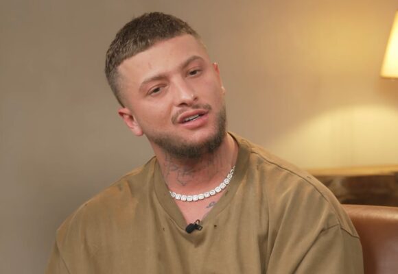 Transformimi i Feros habit fansat, mesazh “i rrezikshëm” nga palestra