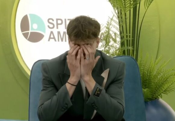 Veç dy ditë pas përfundimit të Bigut, Klodi i shpreh ndjenjat për Elijonën, tregon pëlqimin e madh që ka për të